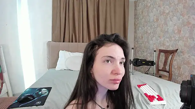 KaylaArt online show from 05-03-26, 06:52