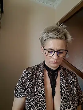 LunaBlaise online show from 03-17-26, 12:19