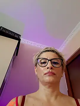 LunaBlaise online show from 04-23-26, 11:42