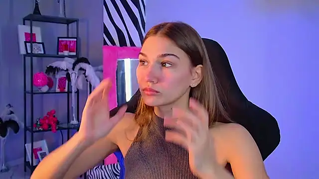 Sweet Emilya online show from 03-04-26, 08:20