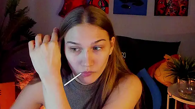 Snapshot of Sweet_Emilya chatting on 03-15-26, 03:23 Sweet Emilya online show from 03-15-26, 03:23