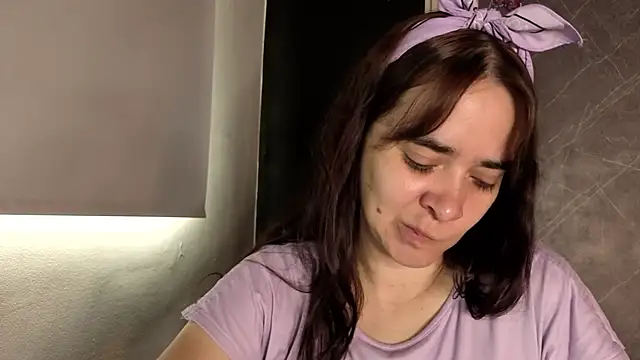  VALERIAGOMEZ online show from 06-17-26, 03:57