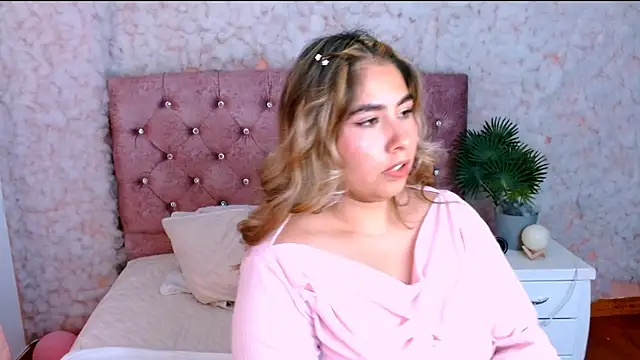 Sofiazaf  online show from 03-17-26, 07:39