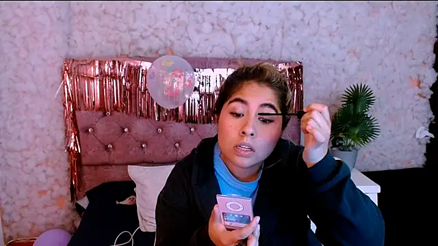 Sofiazaf  online show from 04-04-26, 12:46