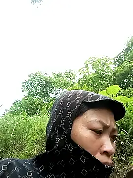 Snapshot of Mizu-hotshow chatting on 05-17-26, 01:03 Mizu-hotshow online show from 05-17-26, 01:03