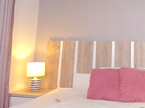 EmilySearss online show from 03-24-26, 07:30