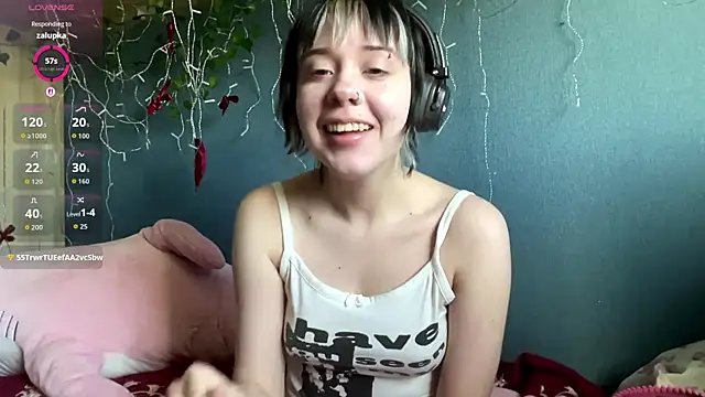 Snapshot of AueshaSimon chatting on 04-28-26, 05:12 AueshaSimon online show from 04-28-26, 05:12