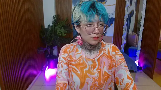 Lyra tay online show from 04-16-26, 07:03