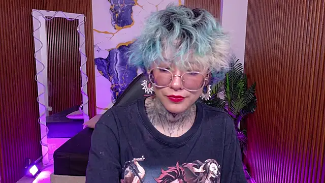 Lyra tay online show from 05-30-26, 07:11