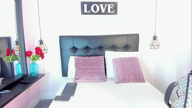 KatallelaMurillo online show from 04-16-26, 12:28