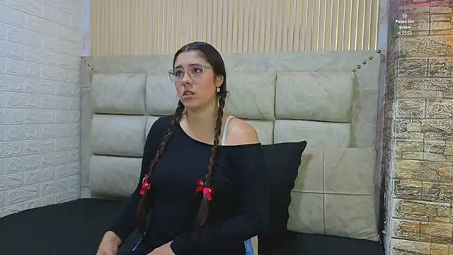 ElisVega online show from 04-14-26, 07:42