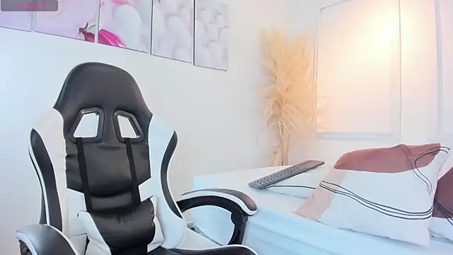 Tommy valverde online show from 04-21-26, 06:23