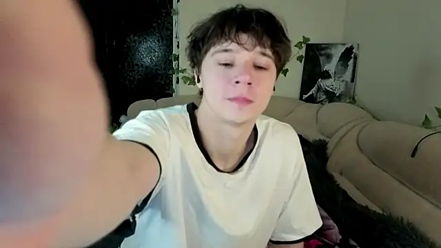 AnthonyCuutie online show from 04-05-26, 06:43