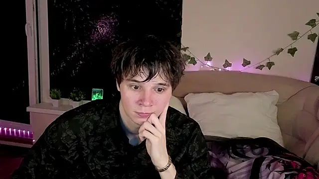 AnthonyCuutie online show from 04-18-26, 06:01