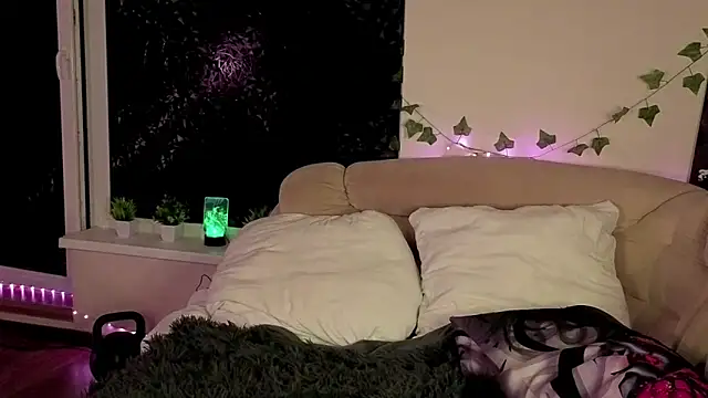 AnthonyCuutie online show from 04-18-26, 08:09