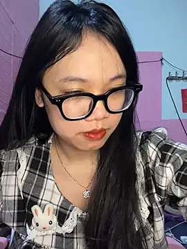 Snapshot of Leeeeiu chatting on 03-14-26, 02:55 Leeeeiu online show from 03-14-26, 02:55