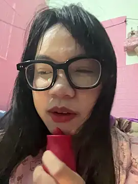 Leeeeiu online show from 04-24-26, 03:14