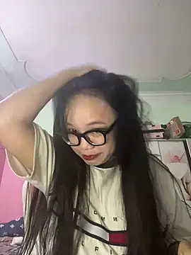 Leeeeiu online show from 05-21-26, 03:08