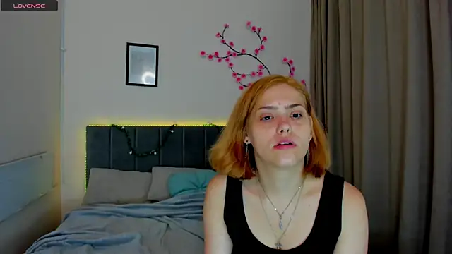 DellaRows online show from 06-26-26, 05:23