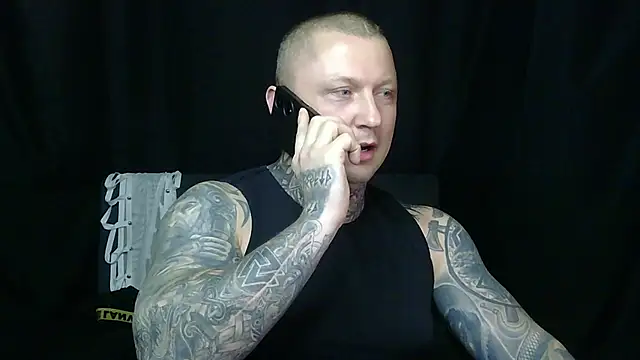 Snapshot of devilWithTats chatting on 05-12-26, 12:13 devilWithTats online show from 05-12-26, 12:13