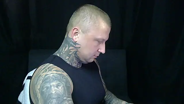 Snapshot of devilWithTats chatting on 05-15-26, 12:23 devilWithTats online show from 05-15-26, 12:23