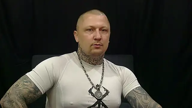 Snapshot of devilWithTats chatting on 05-29-26, 08:01 devilWithTats online show from 05-29-26, 08:01