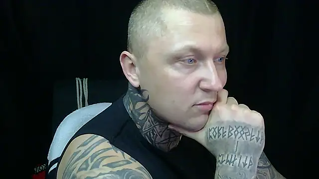 Snapshot of devilWithTats chatting on 06-01-26, 01:57 devilWithTats online show from 06-01-26, 01:57