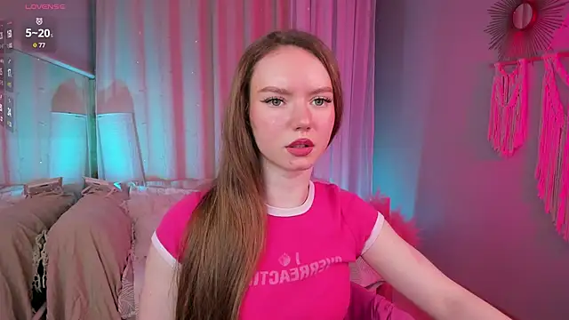 Snapshot of MilaKika chatting on 03-11-26, 04:24 MilaKika online show from 03-11-26, 04:24