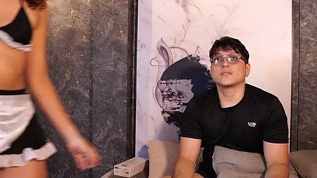 Mia and Belmonth online show from 04-04-26, 06:49