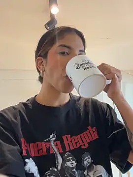 VioletaHills  online show from 04-02-26, 01:31