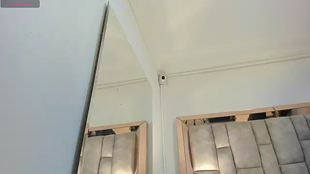 Titan Moreno  online show from 04-09-26, 12:10