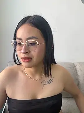 Anni Rose online show from 04-21-26, 04:01