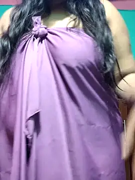 Snapshot of pakhi45 chatting on 03-08-26, 08:34 pakhi45 online show from 03-08-26, 08:34