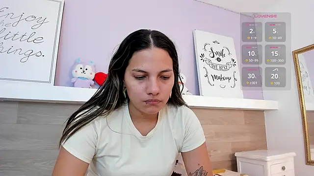 EmmaSanchez  online show from 05-26-26, 01:40