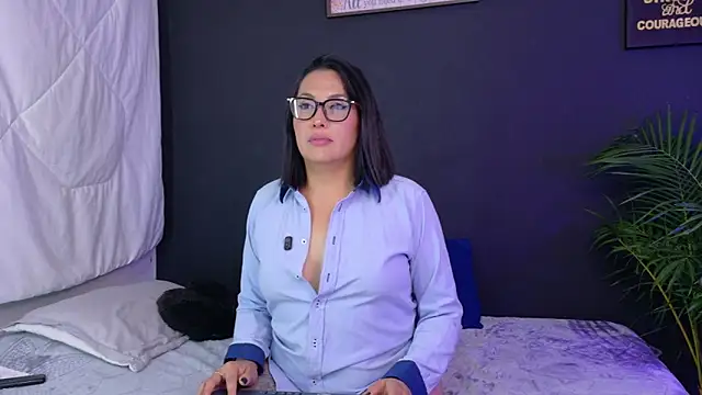 Valeriaa cruz online show from 05-01-26, 12:26