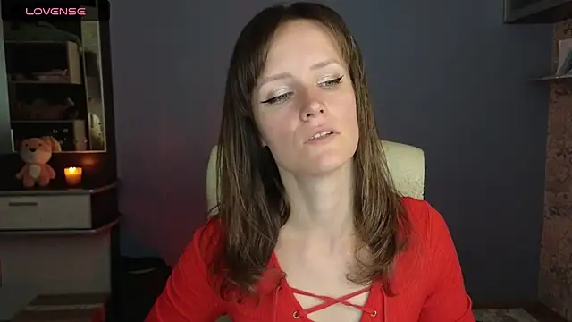 Snapshot of Tender_Swan chatting on 05-15-26, 09:38 Tender Swan online show from 05-15-26, 09:38