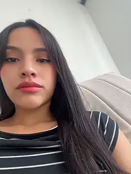 Mia-villalobos online show from 06-13-26, 02:04