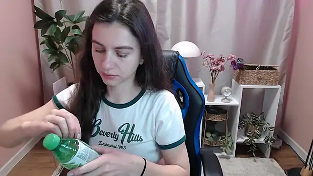 MistyBree online show from 04-24-26, 08:06