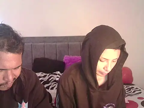 Snapshot of JadeYJacob chatting on 03-18-26, 06:22 JadeYJacob online show from 03-18-26, 06:22