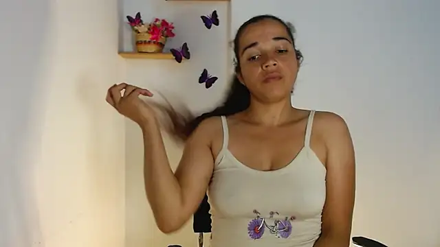 Snapshot of MagicHoney8 chatting on 03-15-26, 05:24 MagicHoney8 online show from 03-15-26, 05:24