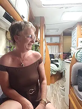 lescoquinsdu40 online show from 04-29-26, 03:38