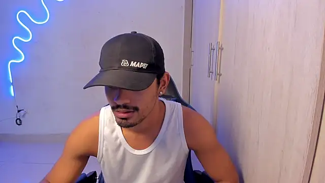 jossi12345j online show from 04-14-26, 05:02