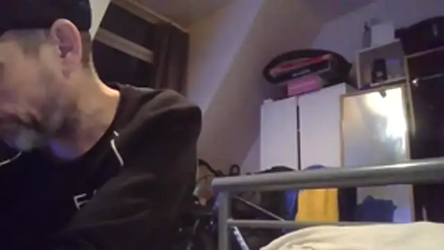 Snapshot of DOUBLETROUBLE7773 chatting on 03-02-26, 02:36 DOUBLETROUBLE7773 online show from 03-02-26, 02:36