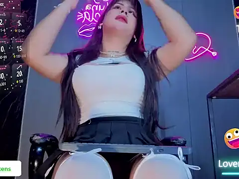 Snapshot of annacraigsense chatting on 03-07-26, 10:56 annacraigsense online show from 03-07-26, 10:56