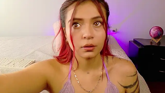 Snapshot of Sophie_Evanns_ chatting on 03-14-26, 06:02 Sophie Evanns online show from 03-14-26, 06:02