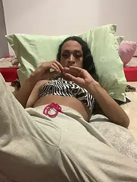 YasmimMayers online show from 07-30-26, 08:19