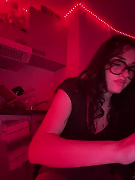 Claraaaaa06 online show from 04-12-26, 07:52