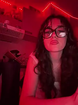 Claraaaaa06 online show from 04-13-26, 06:13