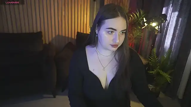 Snapshot of RapunzelAngel chatting on 05-28-26, 05:38 RapunzelAngel online show from 05-28-26, 05:38
