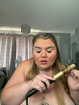 BeeMay22 online show from 07-19-26, 03:05